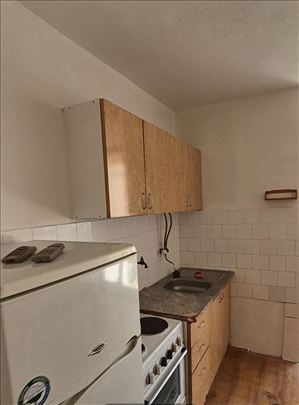 Jednosoban stan na mirnoj lokaciji-moze kredit!