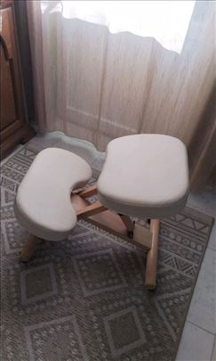 Klececa ergonomska stolica drvena Pančevo 