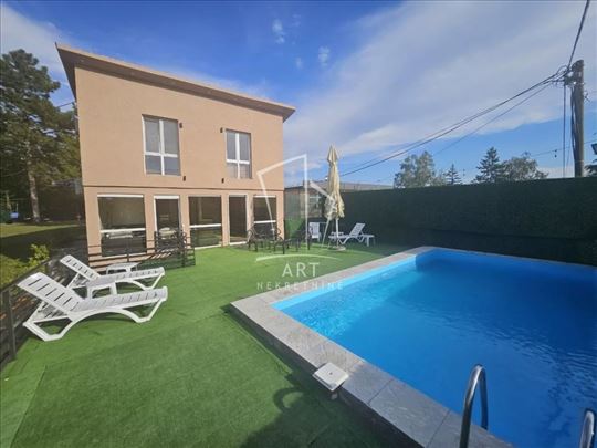 Kuća sa bazenom, mereno 120m2 ID#12922