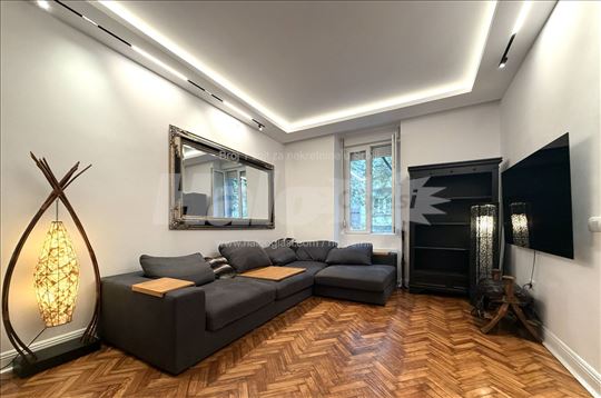 Namesten Salonac Donji Dorcolu kompletno Renoviran