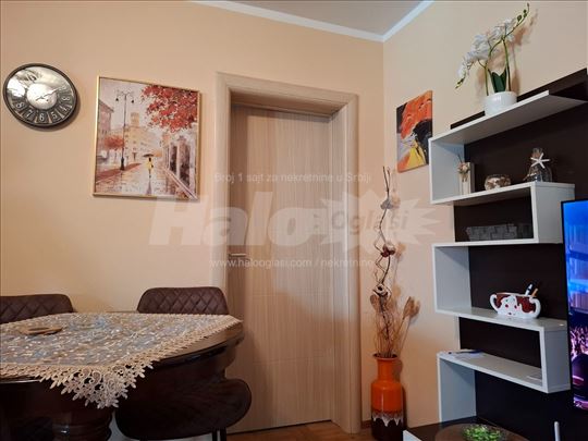 Namesten,useljiv, 2-SOBAN, Ledine