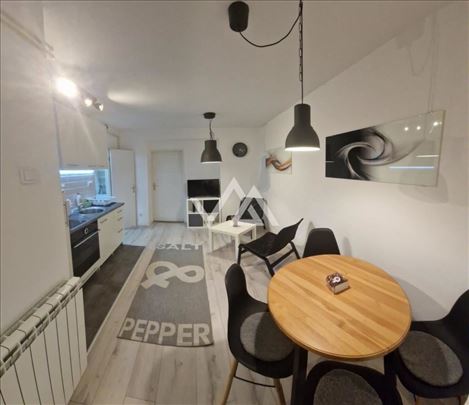 Odličan, renoviran, Vuk