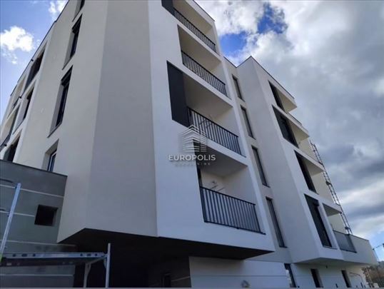 Odmah useljiva novogradnja, Centar, Stara Pazova I