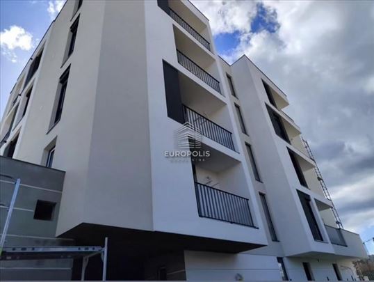 Odmah useljiva novogradnja, Centar, Stara Pazova