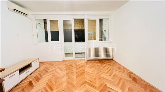 Stan,Novi Sad,Železnička Stanica,kv: 56.00, € 1450