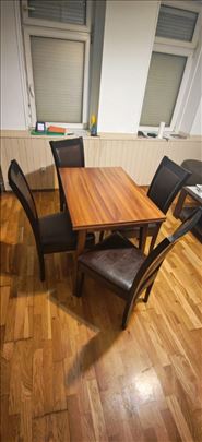 Trpezarijske stolice 4 komada 