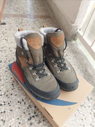 Ženske duboke zimske cipele - Nepromocive br 40