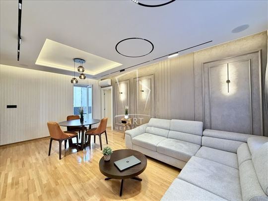 Đeram pijaca, namešten, sa garažnim mestom ID#1294