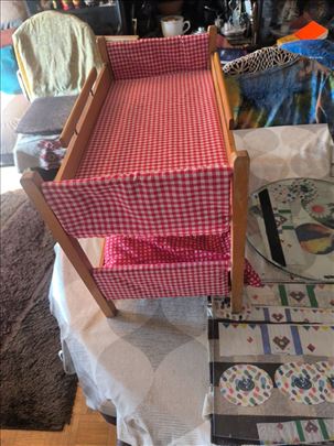 Drveni krevetic za lutke iz Nemacke