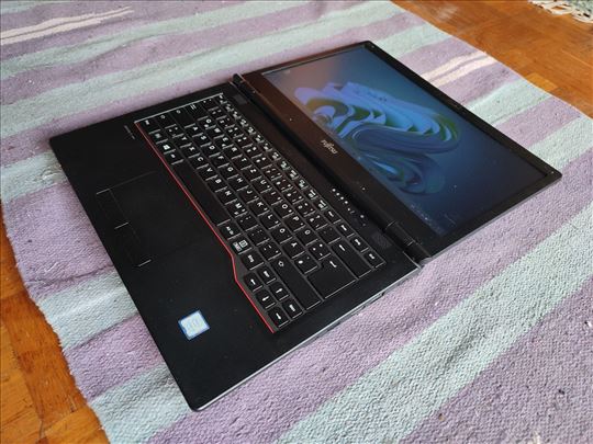 Fujitsu Lifebook E548 i3-7130U 14" 16/240 GB 3h