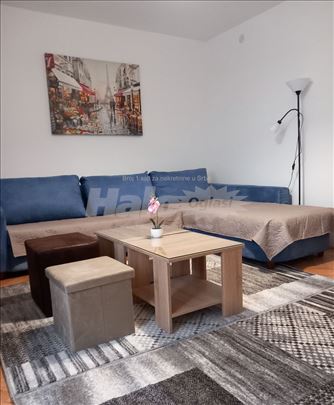 Izdaje se stan na Karaburmi