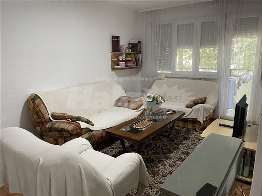 Izdajem stan na Karaburmi