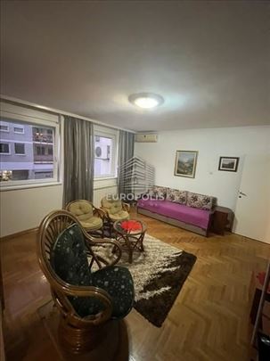 Izdavanje 50m2, 500e - Blok 29 (Arena) ID#8657