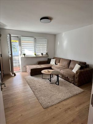 kompletno namesten, odlicna lokacija, adaptibilan