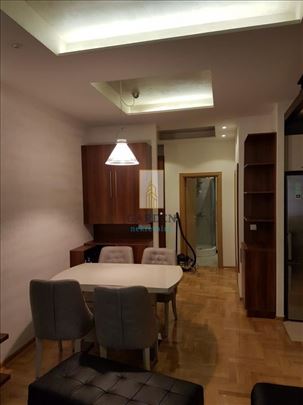 Lux 3.0 sa garažnim mestom