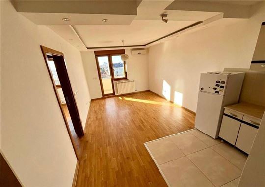 Lux stan u novogradnji sa bazenom