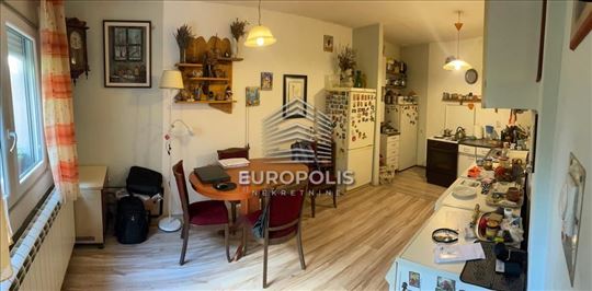 Odmah useljiva renovirana kuća sa garažom ID#8469