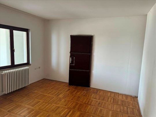 Prodaje se troiposoban stan 111m2 - Slana bara