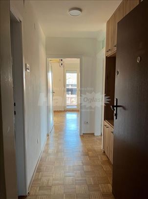 Renoviran stan sa pogledom na Dunav i Frušku goru