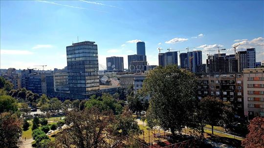 Admirala Geprata, prelep pogled i velika terasa!