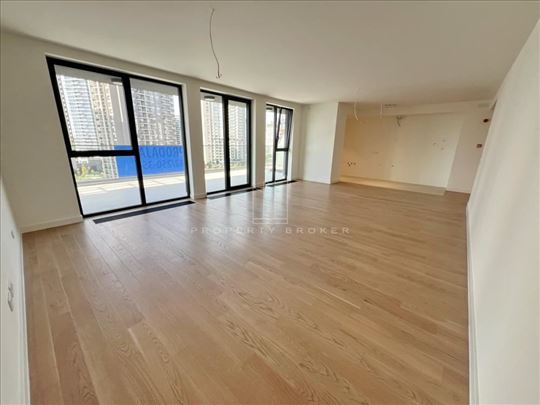 BW Quartet 3, penthaus, prelep pogled na Savski pa