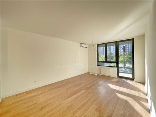 BW Quartet 3, pogled na Savski park, useljiv ID#42