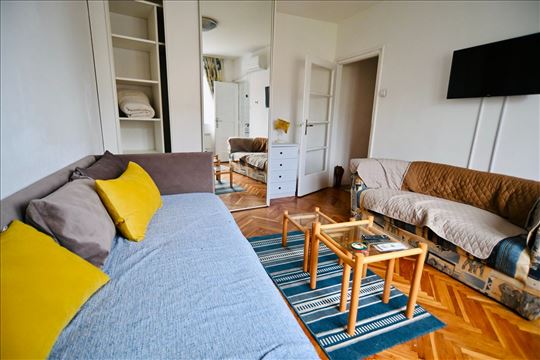 Hilandarska, sjajan mali stan u tihom centru grada