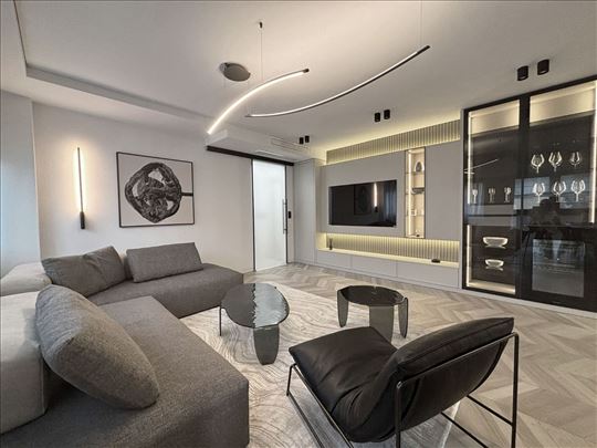 Lux 2.0 stan opremljen-Prodaja Deligradska