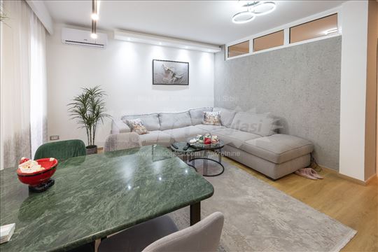 Lux Stan juzni bulevar