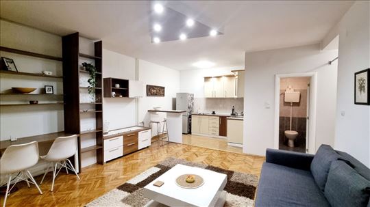 Moderan jednosoban stan u Stražilovskoj 400e