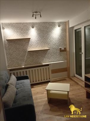 Namesten jednoiposoban stan, Podbara - Centar