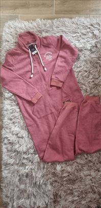 Nov, topao i premekan kombinezon L velicina