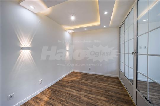 Nov, uknjizen, odmah useljiv, vlasnik – Stan 55 m²