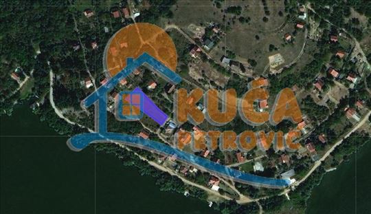 Plac  na  Bovanskom  jezeru - Vrški  deo (preko pu