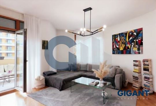 Poštanska štedionica, 78m2, IV, cg, garažno mesto