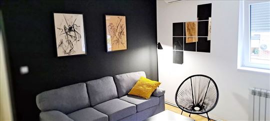 Renoviran Vukov Spomenik-Kalenić pijaca