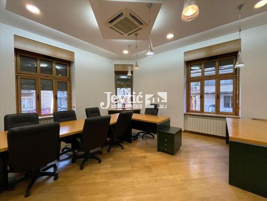 Reprezentativan poslovni prostor u centru grada