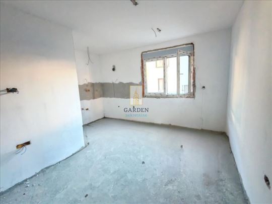 Trosoban stan, 65m2, Olimp, Zvezdara, Dupleks