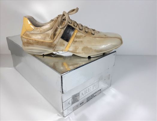 Vintage CESARE PACIOTTI Italy prirodna koza 43 NOV