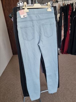 Zenske push up pantalone 22kom nove
