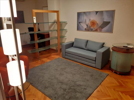 Dvosoban stan ,Bulevar Despota Stefana i Cvijiceva