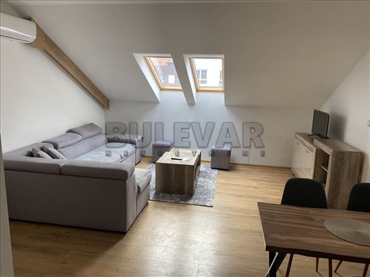 Izdaje se stan na Panteleju!