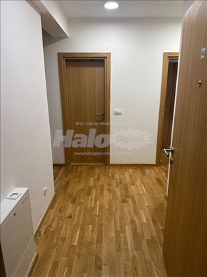 Izdaje se stan povrsine 62kv u Novom Sadu