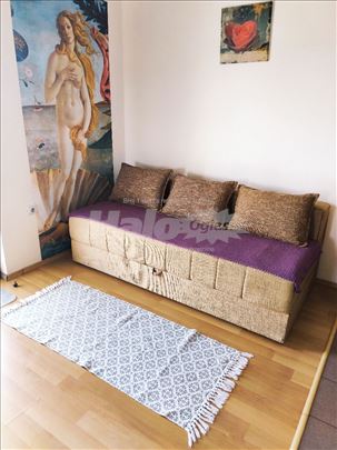 Izdajem stan garsonjeru Zemun Altina 33m