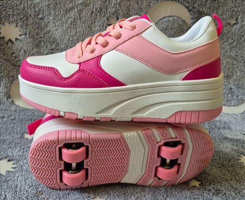 Patike sa točkićima ili bez, crni petak, ima broje