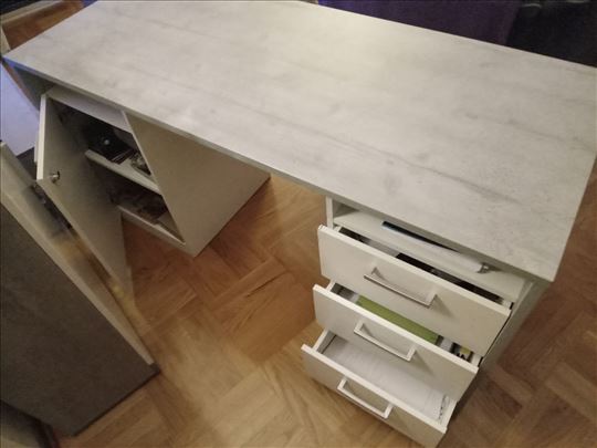 Radni sto sa fiokama na obe strane