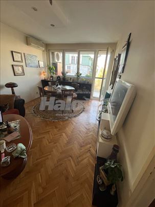 Vlasnik prodaje trosoban stan 67 m²