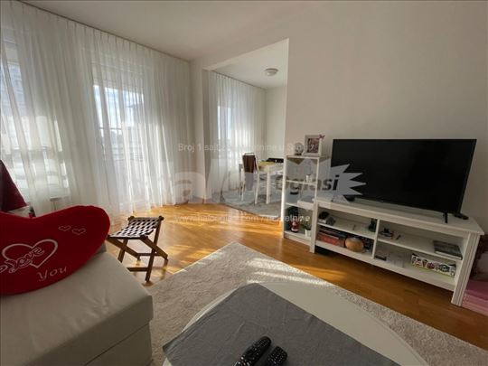 Belvil, dvosoban sa podzem. garažom bez posrednika