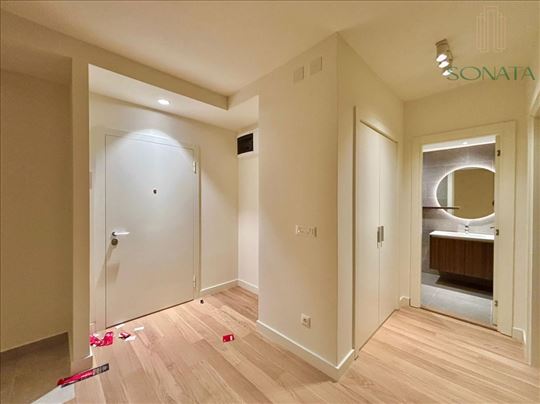 Bw Sensa 2.0, OdliČna Pozicija-odmah Useljiv