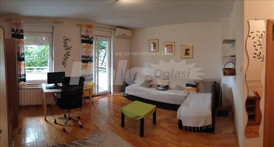 Garsonjera kod Djerma / Vukovog spomenika